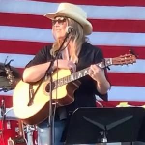 Meet your Posher, Alisha